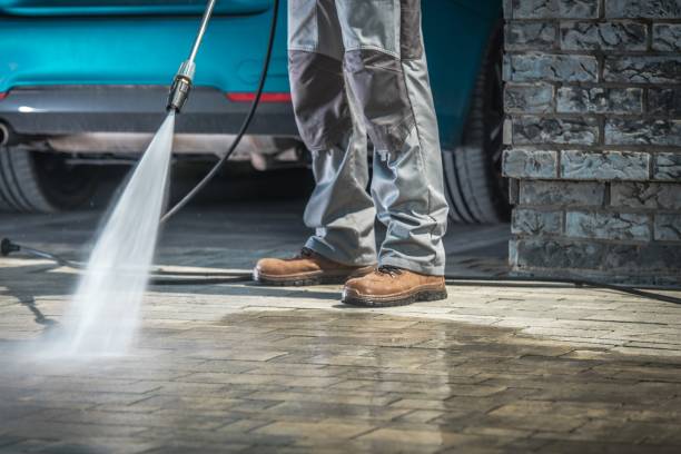 Why Choose Our Pressure Washing Services in Florida